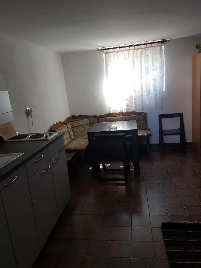 App-Amelijas Apartman Zambratija Horvátország